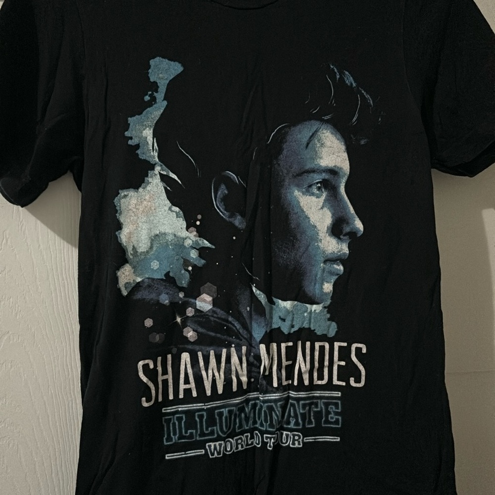 Shawn Mendes Illuminate World Tour T-shirt